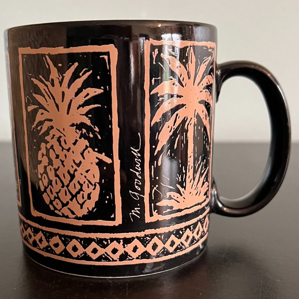 Island Heritage Black Gold Palms Pineapples Mug M Goodwill Hawaii Coffee Cup